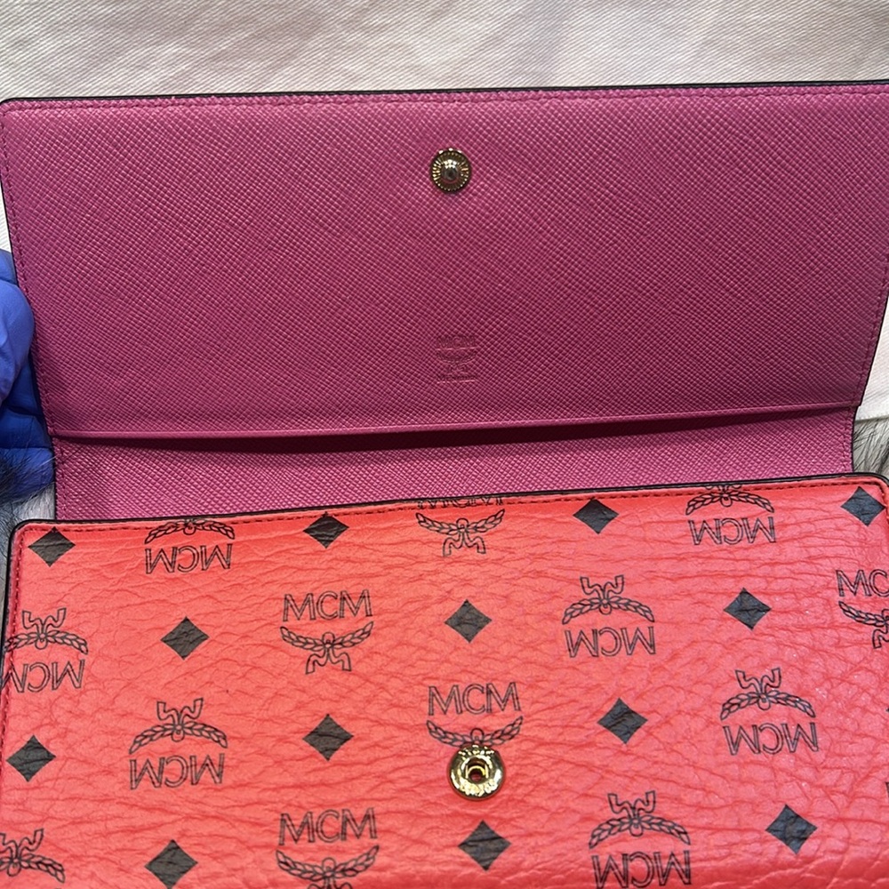 MCM wallet with pink interior, NWOT - Picture 8 of 11